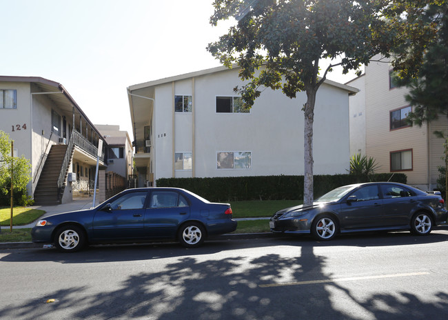 118 N Everett St in Glendale, CA - Building Photo - Building Photo