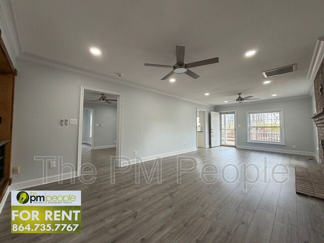 134 Bennetts Bridge Rd in Greer, SC - Building Photo - Building Photo