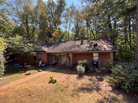 175-177 W Paces Dr in Athens, GA - Building Photo