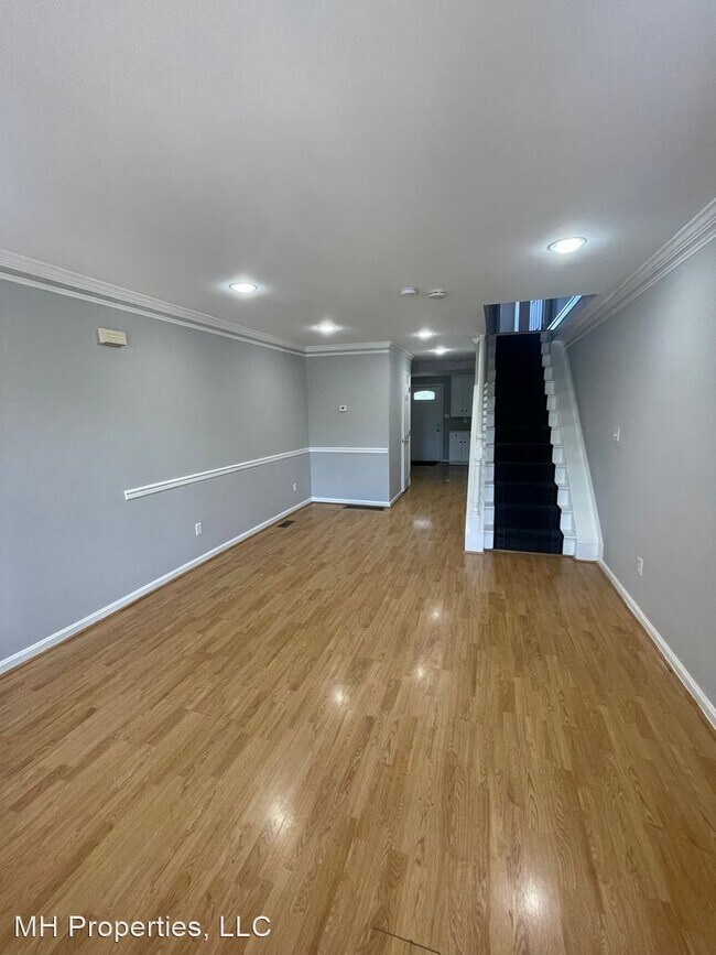 2803 Indiana Ave photo'