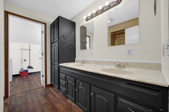 2571 E Lincoln Hwy in New Lenox, IL - Building Photo - Building Photo