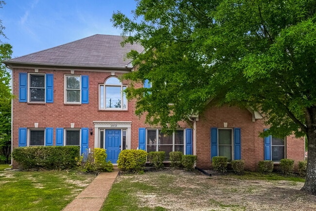 property at 2033 Oak Springs Dr