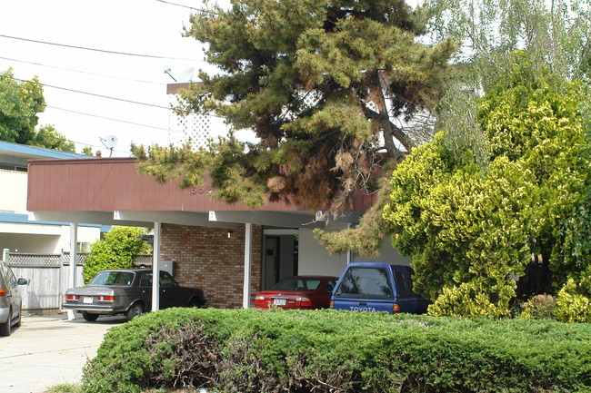 6521 Manila Ave in El Cerrito, CA - Building Photo - Building Photo