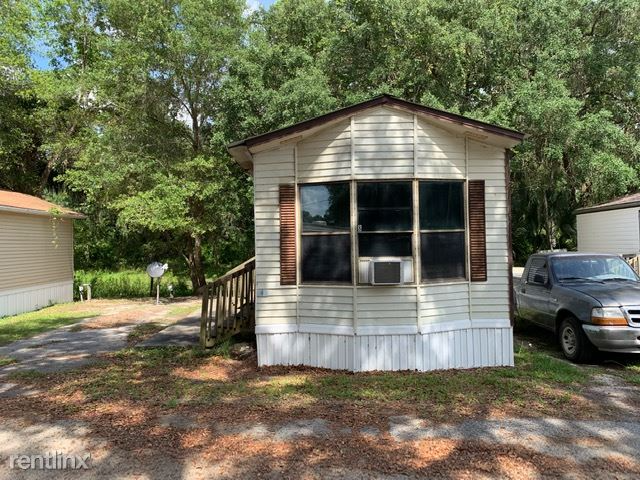 19400 SE Hwy 42 in Umatilla, FL - Building Photo