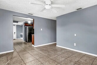 4301 W Arch St in Tampa, FL - Building Photo - Building Photo