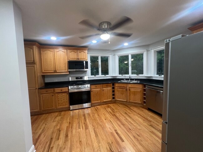 24 Cross St, Unit 1 First Floor
