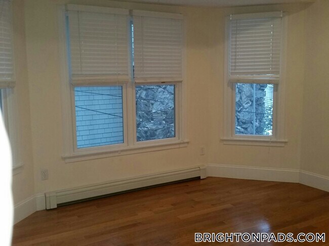 10 Selkirk Rd