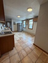 127 Austin St in Worcester, MA - Building Photo