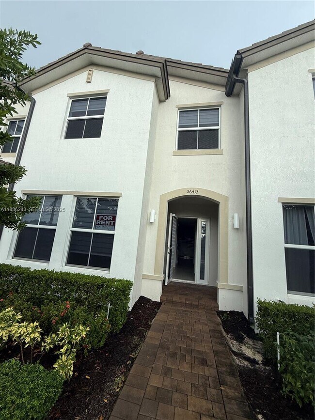 26413 SW 149th Ave in Naranja, FL - Foto de edificio - Building Photo