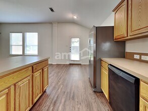 8065 Plateau Dr in Fort Worth, TX - Building Photo - Building Photo