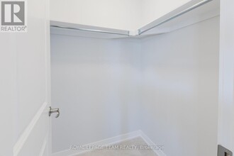 822 Parnian Private in Ottawa, ON - Building Photo - Building Photo