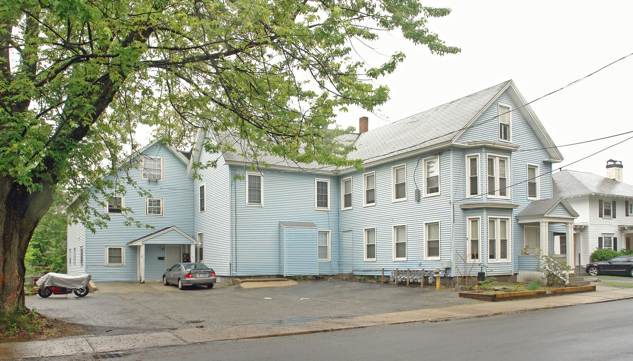 6 Abbott St in Nashua, NH - Building Photo