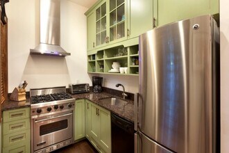 1845 N Wilmot Ave in Chicago, IL - Building Photo - Building Photo