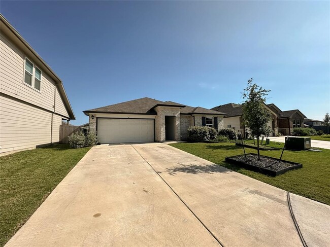 916 Chachalaca Ct in Seguin, TX - Building Photo - Building Photo