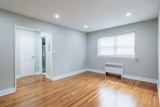 Watson Apartments in Elizabeth, NJ - Foto de edificio - Building Photo