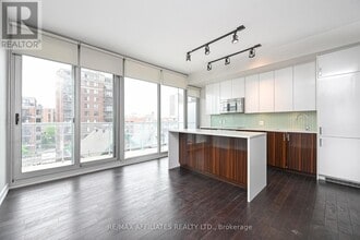 300-300 Lisgar St in Ottawa, ON - Building Photo - Building Photo