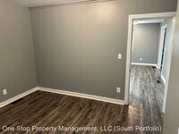 225 Lexington Rd photo'