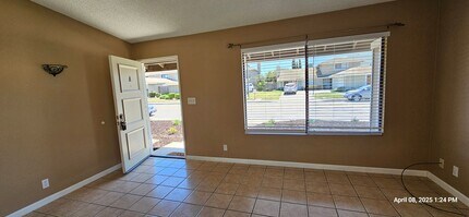 1153 E Foster Rd in Santa Maria, CA - Building Photo - Building Photo