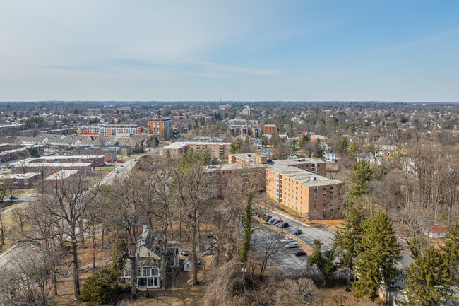 Elmont Condominium in Baltimore, MD - Building Photo - Building Photo