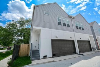 6013 Cypress St in Houston, TX - Building Photo - Building Photo
