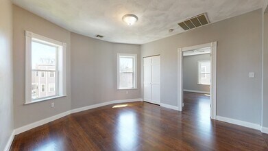 26 Elder St in Boston, MA - Building Photo - Building Photo