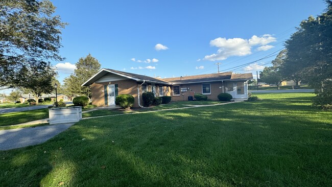 Neffsville Cottages in Lancaster, PA - Building Photo - Building Photo