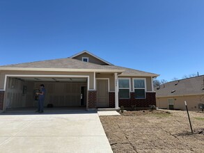 1804 Pentro Pkwy in Providence Village, TX - Building Photo - Building Photo