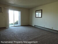 1622 E 9th St photo'