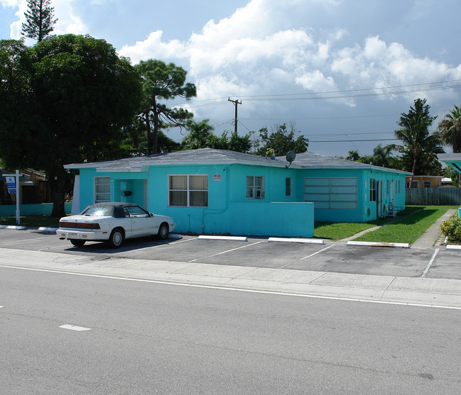 1131-1137 NE 15th Ave in Fort Lauderdale, FL - Building Photo - Building Photo