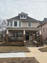 1029 Spafford Ave in Rockford, IL - Building Photo