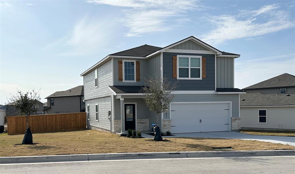 101 Paradise Cyn Dr in Jarrell, TX - Building Photo