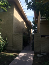 1800 Alta Vista Dr in Bakersfield, CA - Building Photo - Other