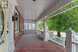 36 Arnold Crescent in Richmond Hill, ON - Building Photo - Building Photo