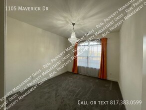 1105 Maverick Dr in Mansfield, TX - Building Photo - Building Photo