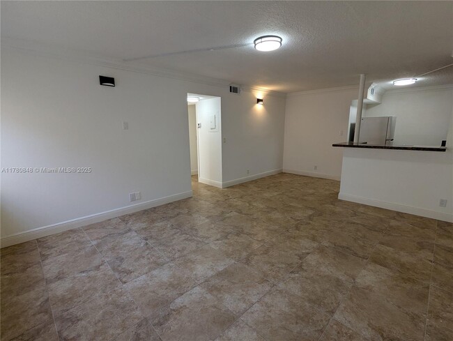 836 Twin Lakes Dr in Coral Springs, FL - Building Photo - Building Photo