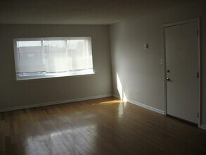 1424 Carol Ct, Unit 3A in Palatine, IL - Foto de edificio - Building Photo