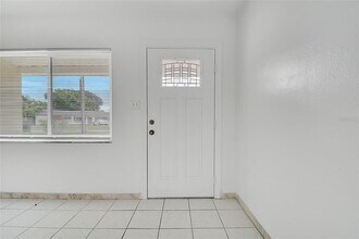 1040 San Luis Dr in Orlando, FL - Building Photo - Building Photo