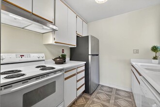 211 Stony Point Rd in Santa Rosa, CA - Building Photo - Building Photo