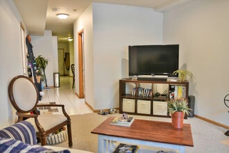 918 N Paulina St, Unit G in Chicago, IL - Foto de edificio - Building Photo