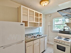 223 15th Ave N in Jacksonville Beach, FL - Building Photo - Building Photo