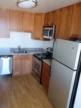 Redwood Acres Condos in Redwood City, CA - Building Photo - Building Photo