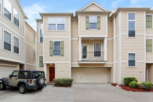 property at 1211 Ennis St