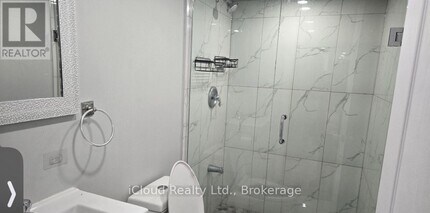 5 Chesterwood Cres in Brampton, ON - Building Photo - Building Photo