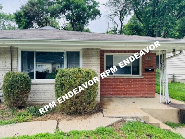 58 Woodlawn Dr in St. Charles, MO - Building Photo - Building Photo