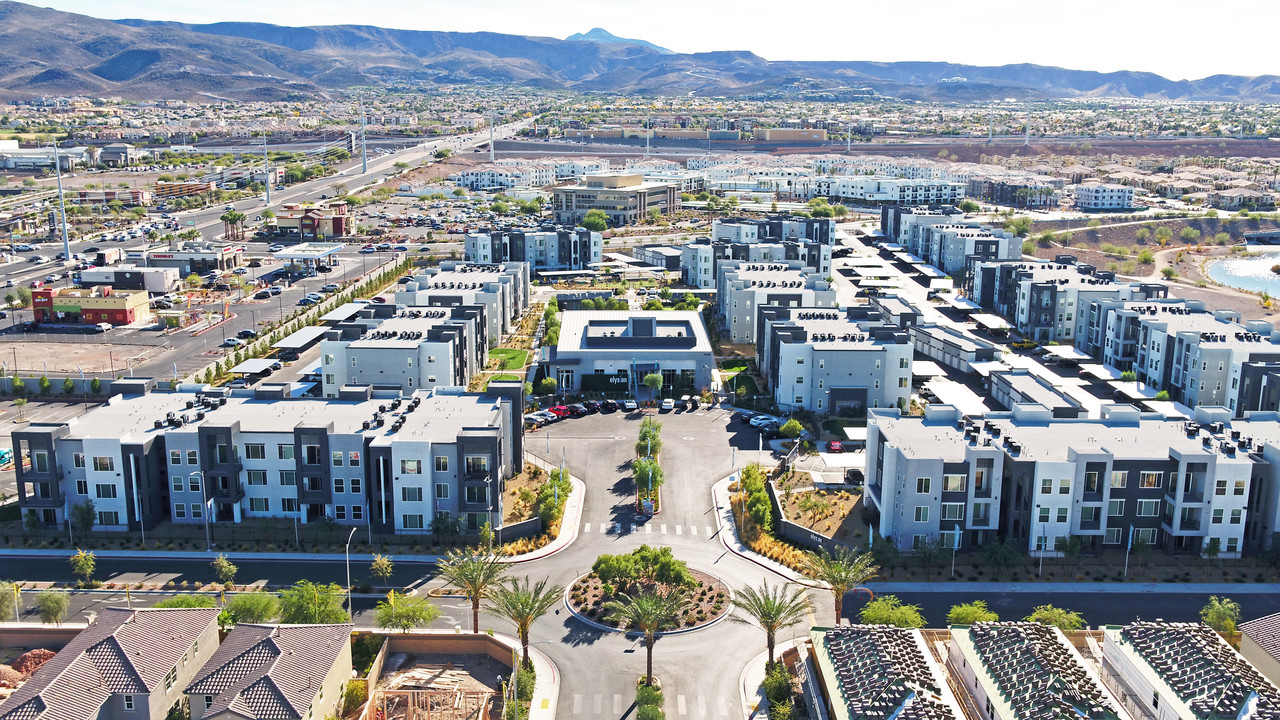 Douglas at Stonelake in Henderson, NV - Building Photo