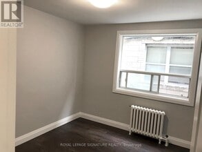 273 Lakeshore Rd E in Mississauga, ON - Building Photo - Building Photo