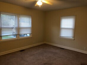 29 E Bayshore Blvd in Jacksonville, NC - Building Photo - Building Photo