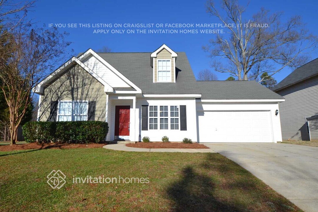 4726 Eastwycke Pl Dr in Charlotte, NC - Foto de edificio