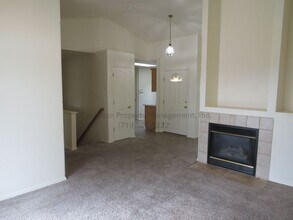 7165 Allens Park Dr in Colorado Springs, CO - Building Photo - Building Photo