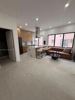 2436 SW 7th St in Miami, FL - Building Photo